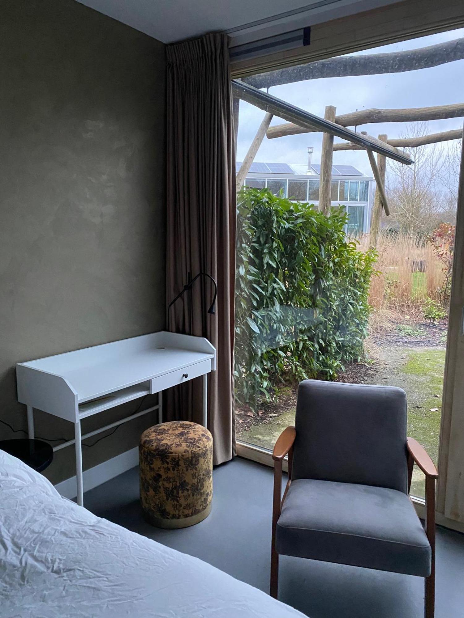 Onze Kas Hotel *